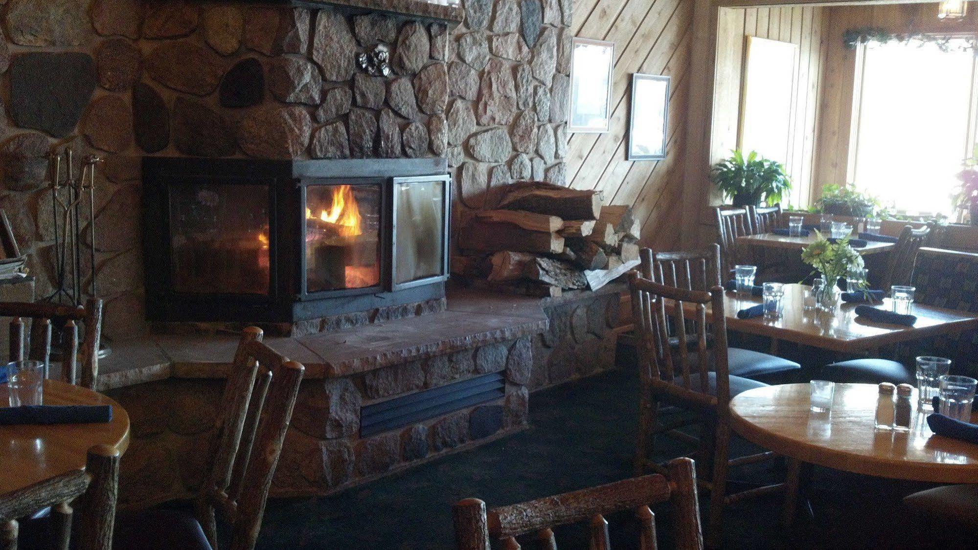 Lakewoods Resort & Golf Namekagon Bagian luar foto